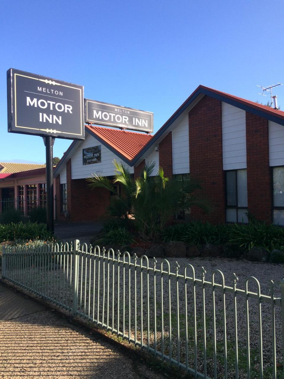 Melton Motor Inn And Apartments Exteriör bild