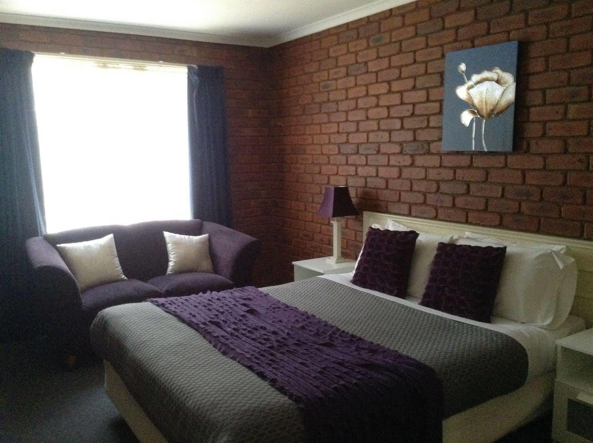 Melton Motor Inn And Apartments Exteriör bild
